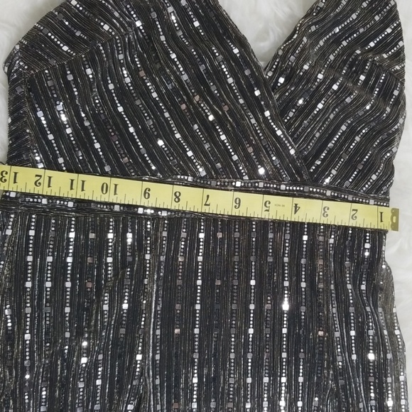 Black sequin cocktail dress - Picture 7 of 8